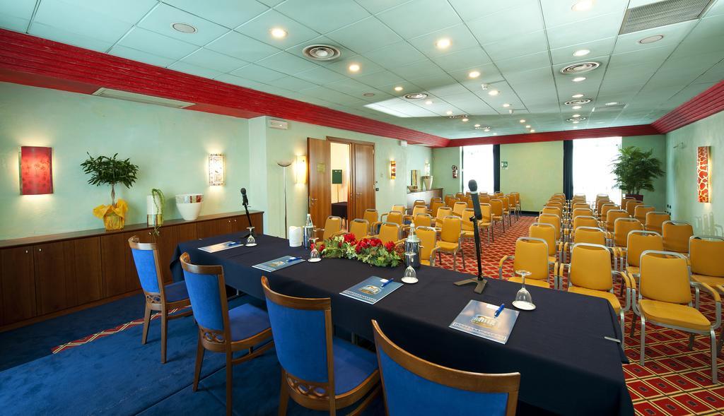 Castagna Palace Hotel & Restaurant مونتيكيو ماجوري المظهر الخارجي الصورة
