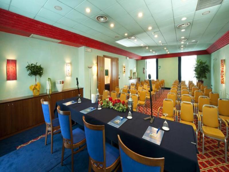 Castagna Palace Hotel & Restaurant مونتيكيو ماجوري المظهر الخارجي الصورة
